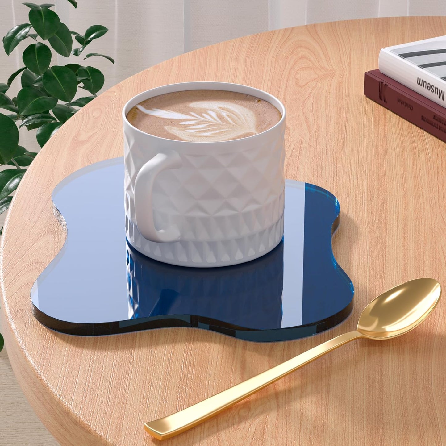 Acrylic Coaster Decorative Plates, Irregular Bar Drink Coaster, Clear Cloud Shape Coffee Cup Coaster, Perfect for Tabletop Protection and Accessories Display.(Gold)