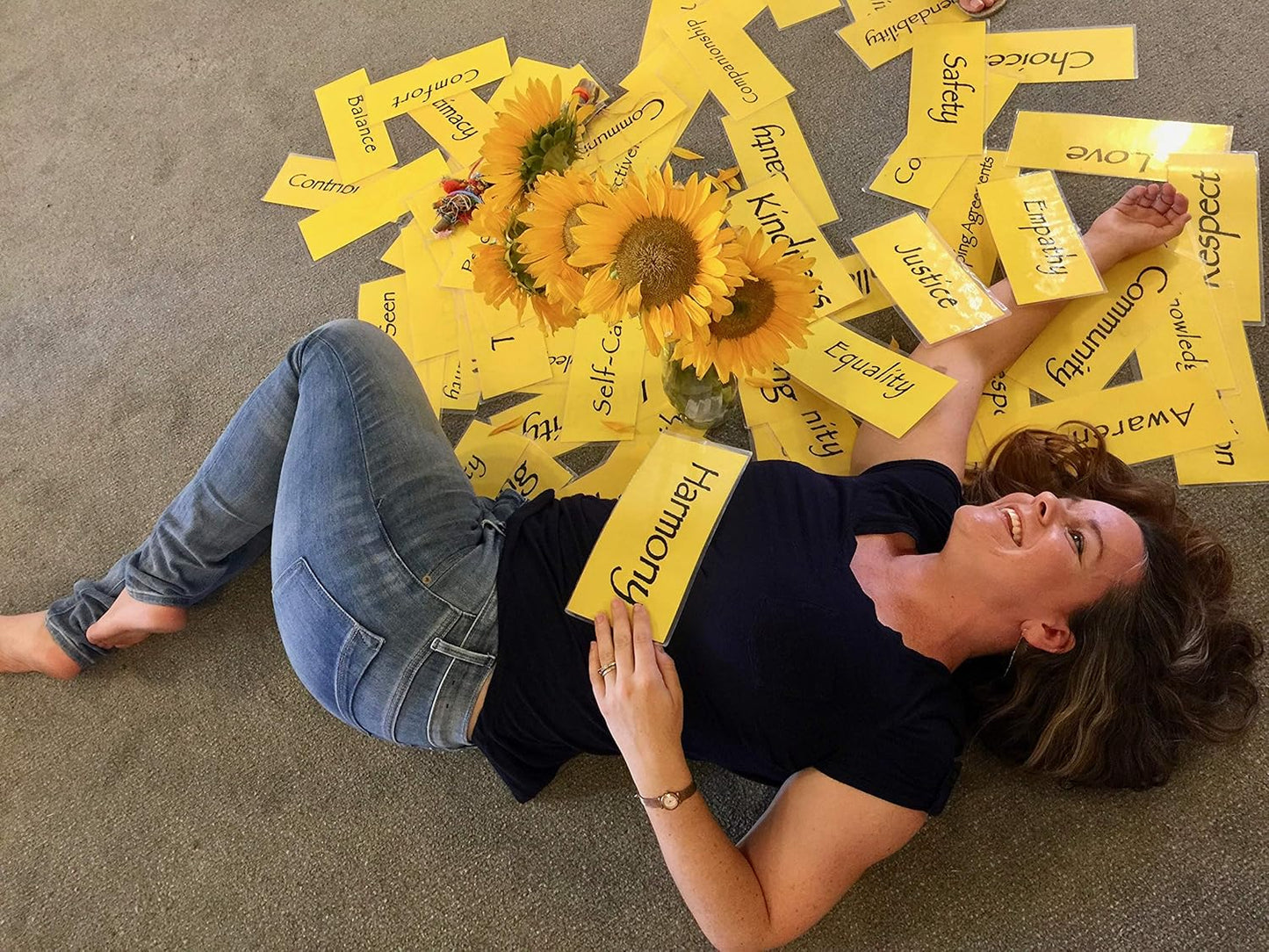 Big Conversation Cards for Large Groups – 150 Feelings & Needs Cards + 25 Therapy & Icebreaker Games – Nonviolent Communication (NVC) Tool for Educators, Facilitators & Therapists