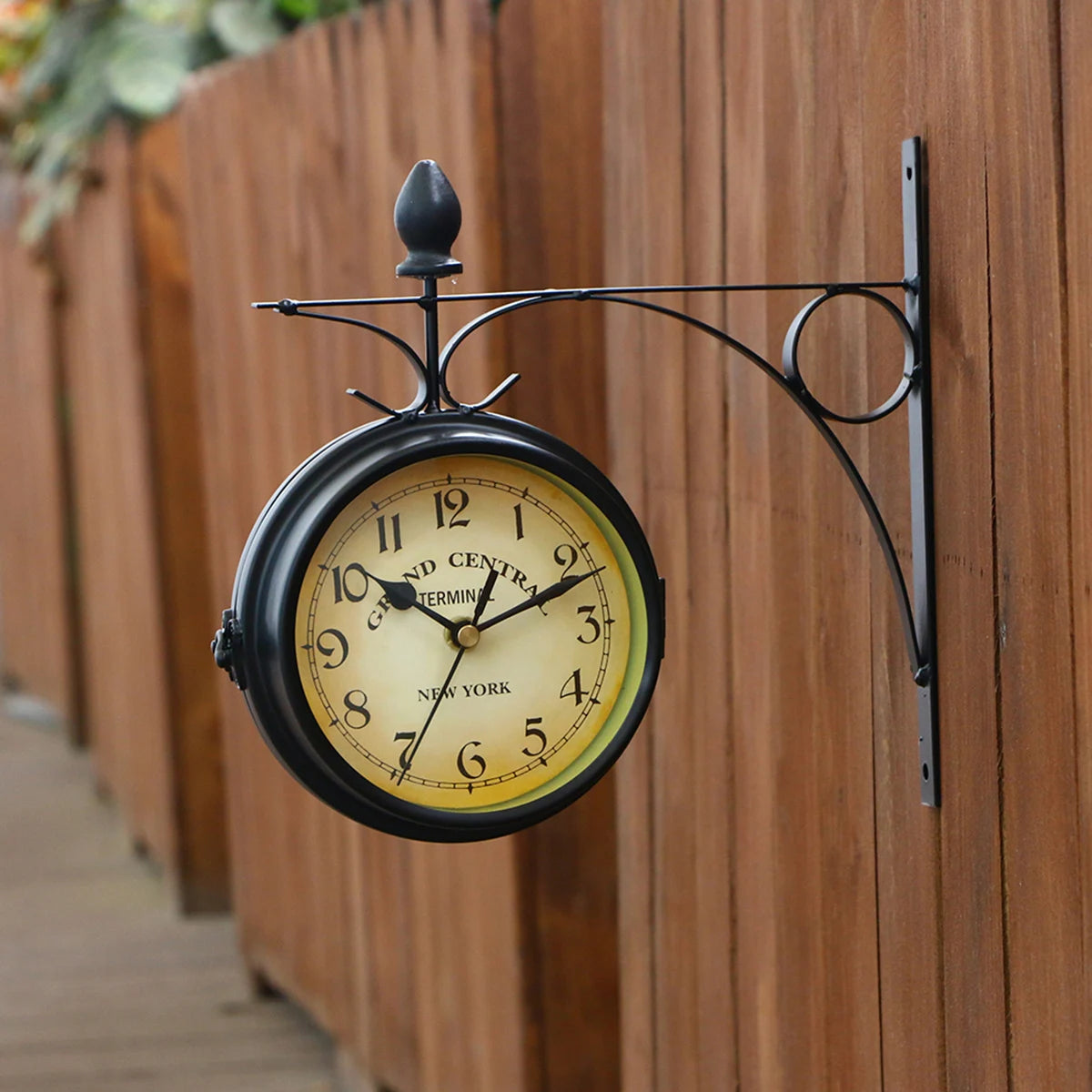 Double Sided Train Station Waterproof Wall Clock Retro Wrought Iron Wall Clock Garden Silent Wall Clock Timer Decoration