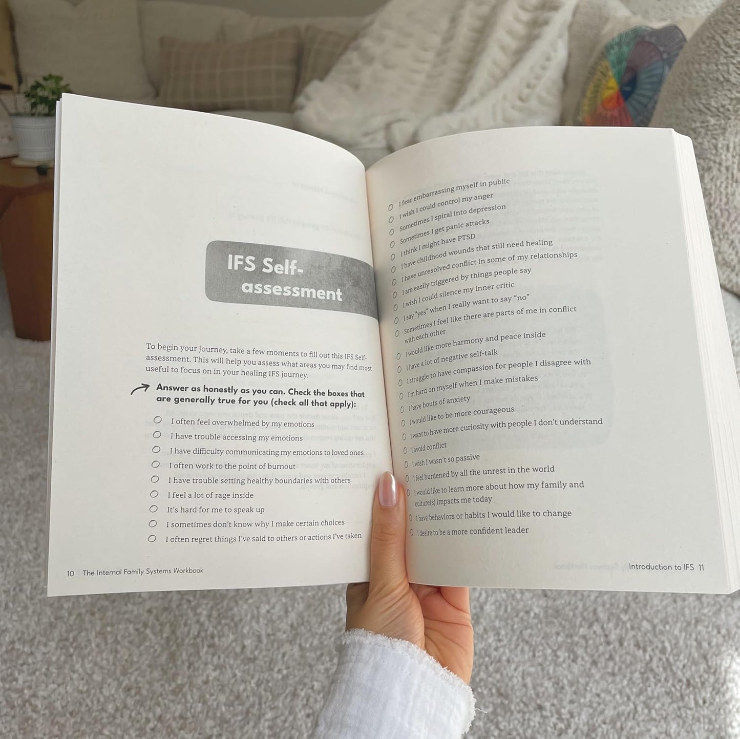 The Internal Family Systems Workbook: a Guide to Discover Your Self and Heal Your Parts (Sounds True Inner Workbooks)